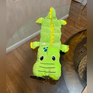 bhappi Pet Toy  Aligator 26” Dog Toy With 10  Squeakers  Very Solf.